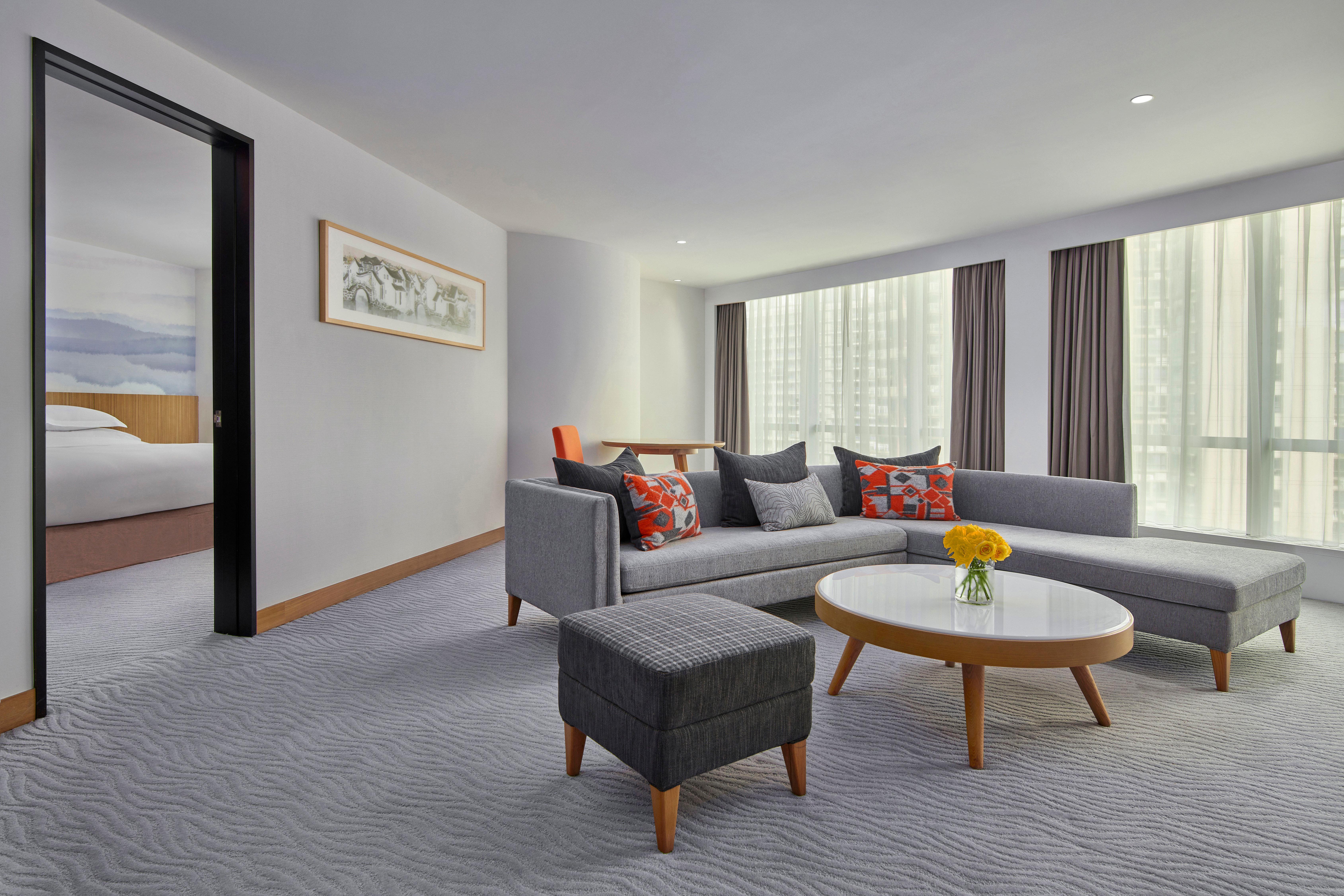 Crowne Plaza Zhuhai City Center By Ihg - Offers Free One-Way Shuttle To Chimelong Ocean Kingdom المظهر الخارجي الصورة