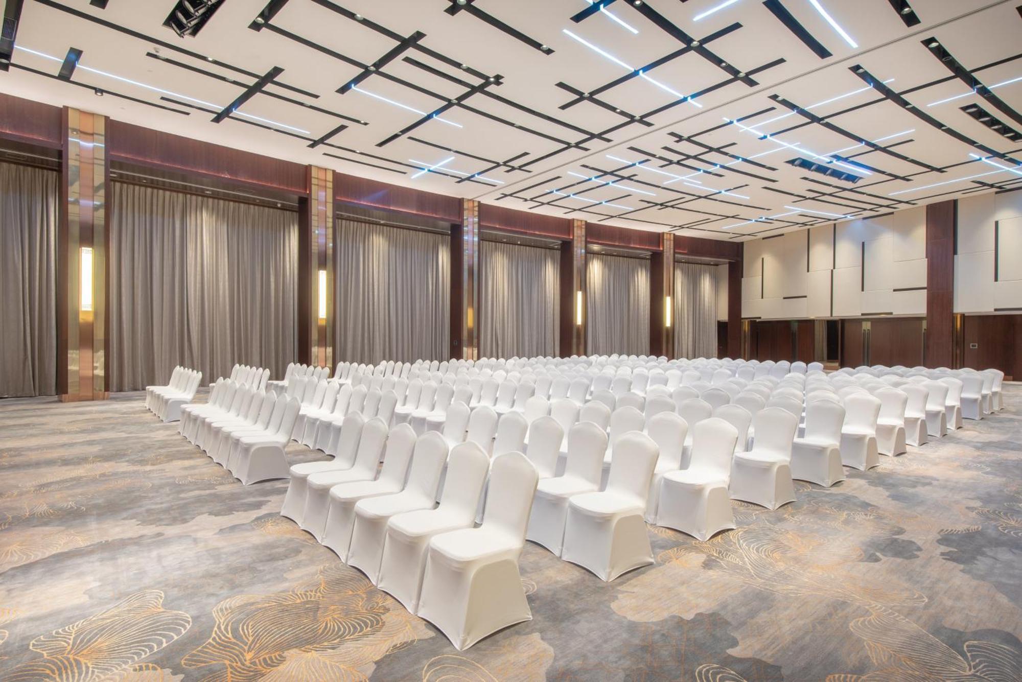 Crowne Plaza Zhuhai City Center By Ihg - Offers Free One-Way Shuttle To Chimelong Ocean Kingdom المظهر الخارجي الصورة