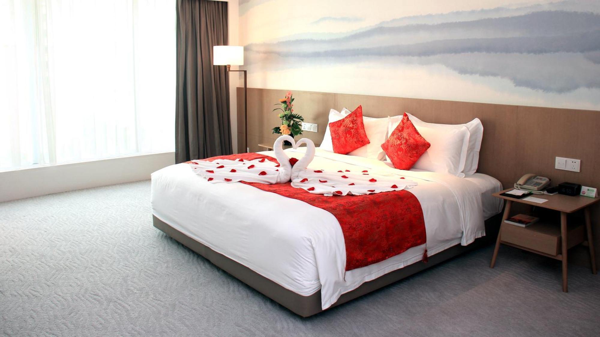 Crowne Plaza Zhuhai City Center By Ihg - Offers Free One-Way Shuttle To Chimelong Ocean Kingdom المظهر الخارجي الصورة