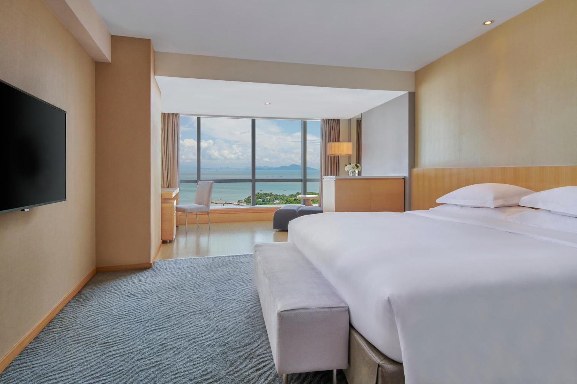 Crowne Plaza Zhuhai City Center By Ihg - Offers Free One-Way Shuttle To Chimelong Ocean Kingdom الغرفة الصورة