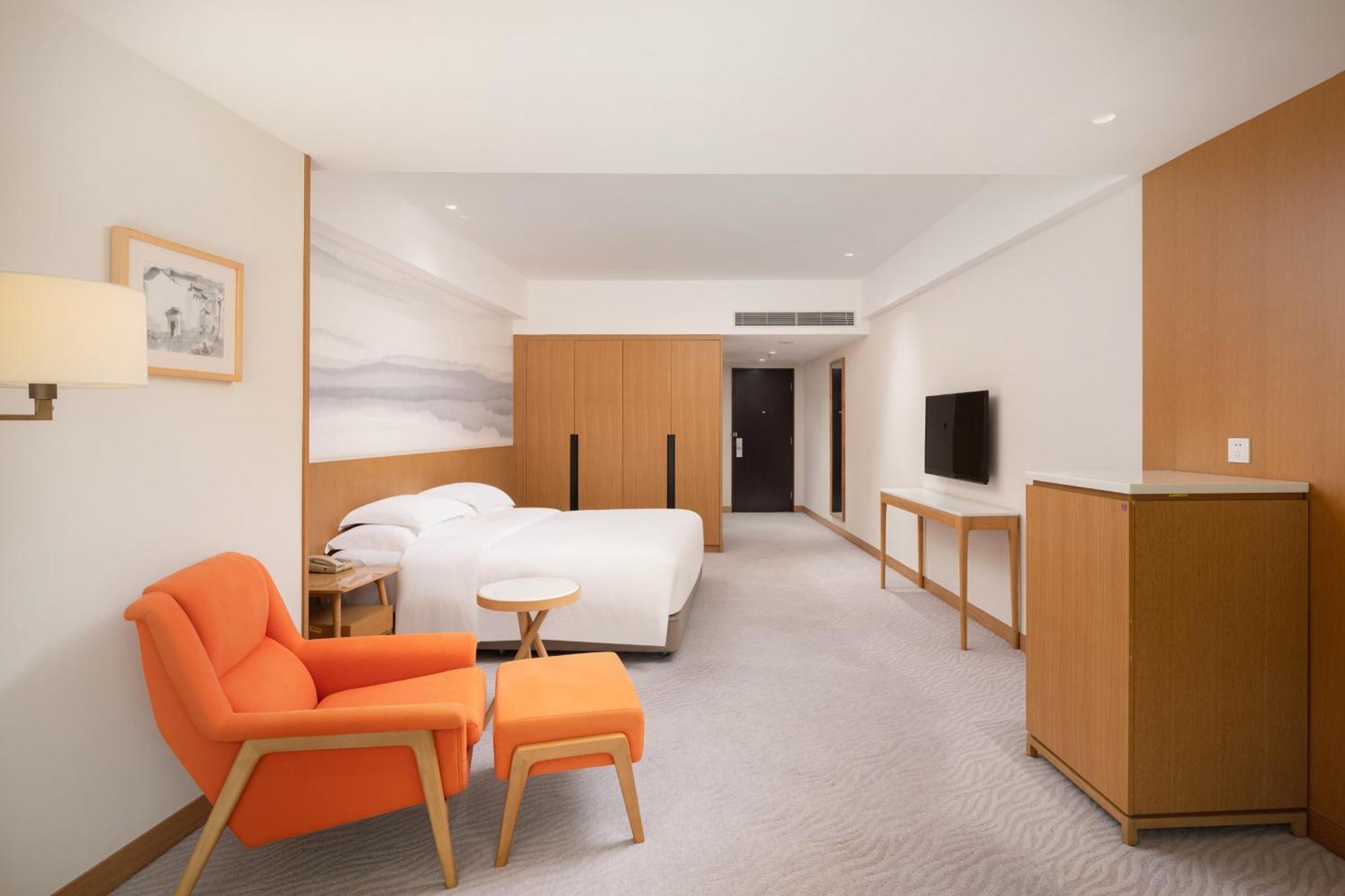 Crowne Plaza Zhuhai City Center By Ihg - Offers Free One-Way Shuttle To Chimelong Ocean Kingdom المظهر الخارجي الصورة